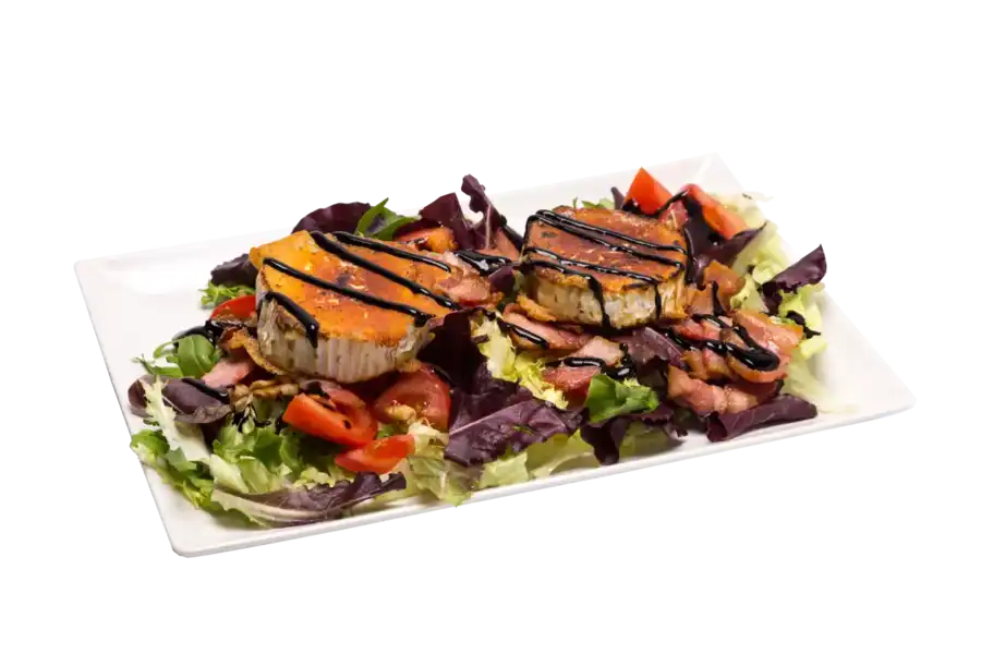 Ensalada templada rulo de cabra (fondo lechuga, tomate, nueces, bacón, queso rulo de cabra, a la plancha y balsámico de Módena.